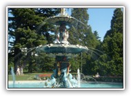 Water_fountain_at_Christchurch_Botanical_Gardens