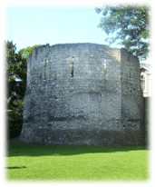 794px-Roman_Fortifications_in_Museum_Gardens_York.jpg